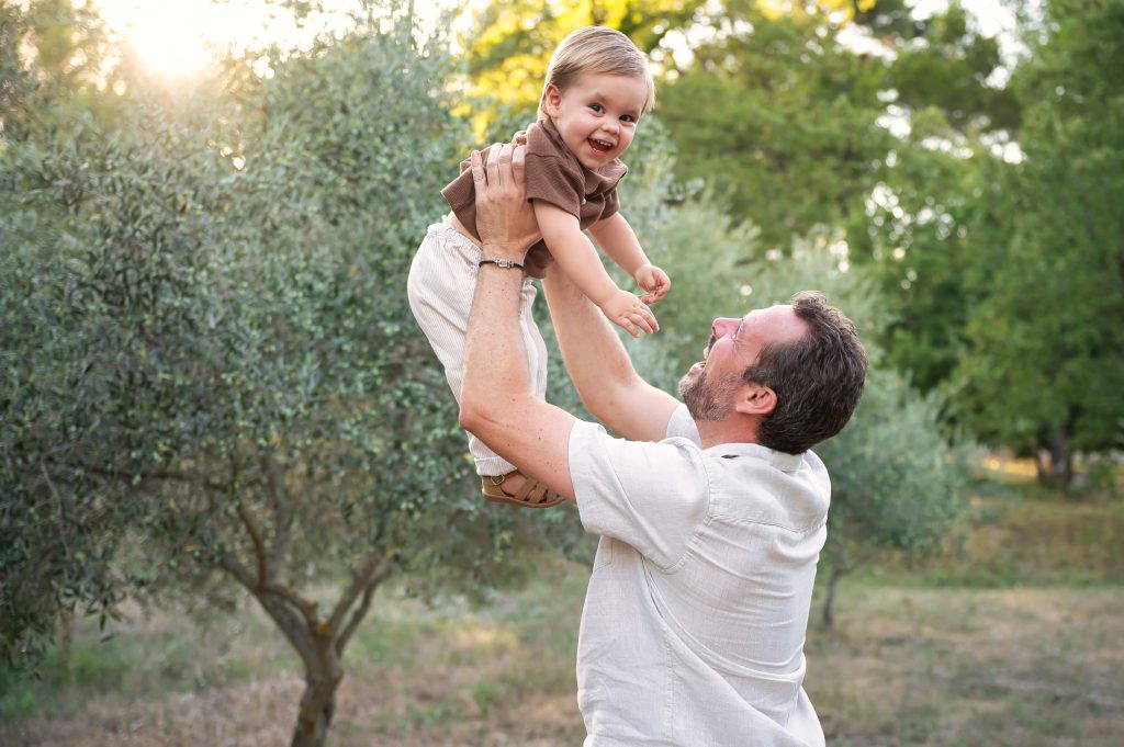 Tarif photographe famille - séance lifestyle en extérieur